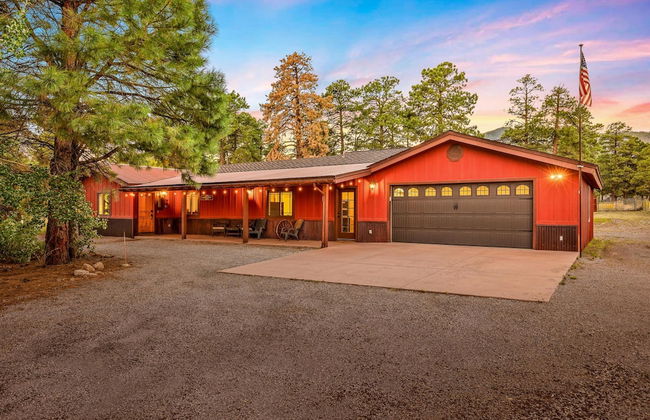 Spacious Canyon Peak Pine View Home Game Room Hot Tub - Photo 47