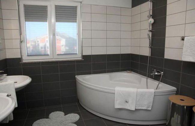 Apartment Toma - Comfort Two Bedroom Apartment With Terrace and Sea View - Foto 15