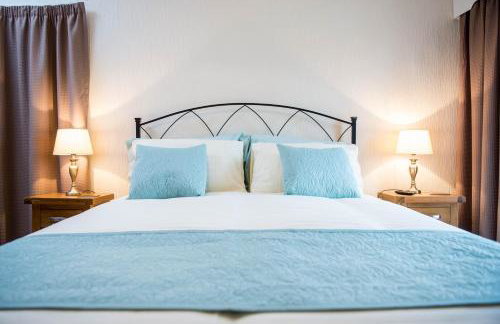 Awel Taf - A well-appointed cottage comfortably accommodates up to six guests - Foto 8