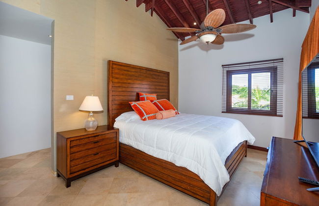 1111 Pearl Court at Pristine Bay - Foto 2