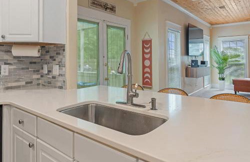 Low Country Gem with Heated Pool Games and Hot Tub - Photo 17