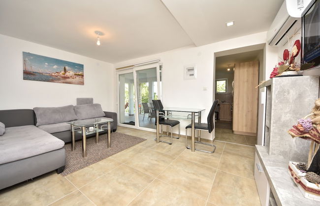 Apartmani Robi i Kristina - Photo 67