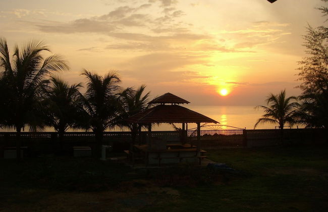 Bayu Beach Penarek - Foto 29