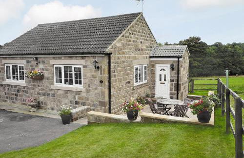 Cherry Blossom Cottage - Photo 1