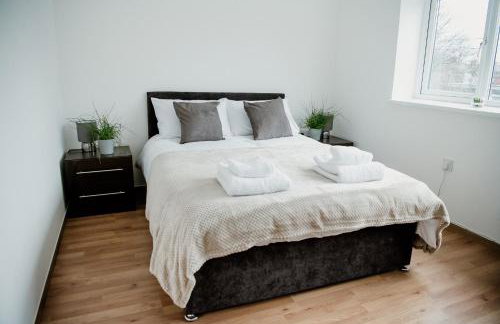 Flats near football clubs - Photo 22