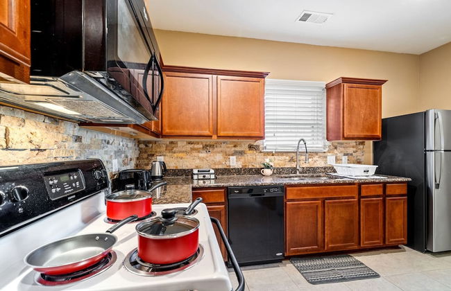 Spacious One-level Home - Calm Neighborhood Yard - Foto 4