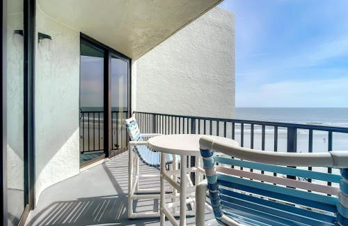 Ocean View with a beachfront pool at Ocean Trillium Condo ~ 702 - Foto 7