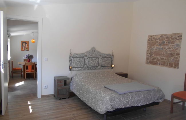 Cottage With 2 Bedrooms With Both En-suite Bathrooms in a Seaside Village - Photo 6