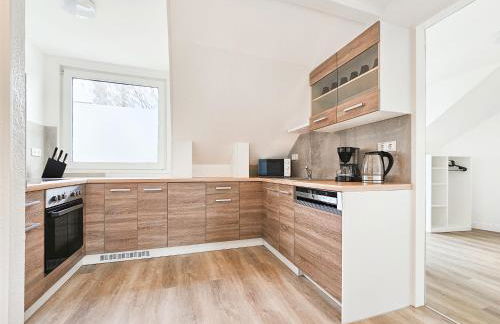 Tolstov Apartments - Monteurwohnungen - 3 Schlafzimmer - Küche - Balkon - Waschmaschine - 25 Min zur Messe DUS - Foto 3