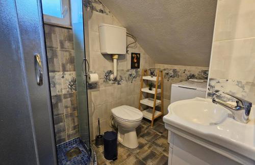 Sunflower Apartment - Photo 33