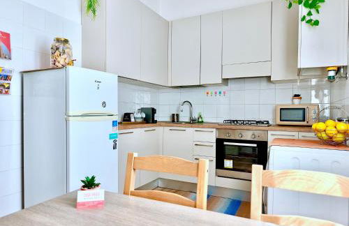 Free Parking - No Tourist Tax - Motor Valley - Photo 12