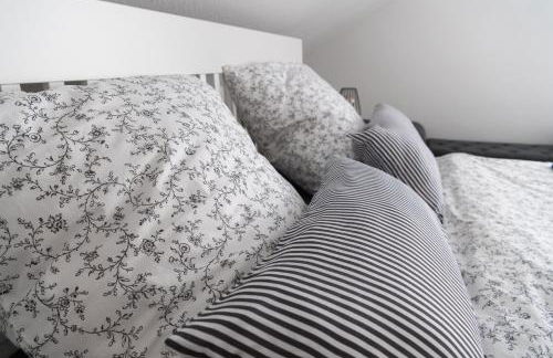 fuldaliebe - Helle Ferienwohnung mit Küche, Parkplatz, WLAN, Self Check-in - Foto 41