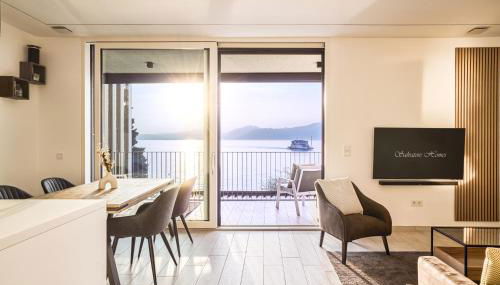 SalvatoreHomes - Luxurious Dreamview Waterfront Apartment in Torri del Benaco with Pool - Casa Azura - a 5 Star Luxury Collection at Lake Garda - Foto 4