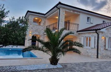 Villa Martina s bazenom,5 soba - Photo 67