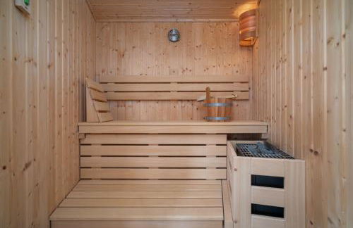 Kugelhaus Kia - Modernes Kugelhaus mit klarer Linie und Naturbezug am Tollensesee - Foto 18