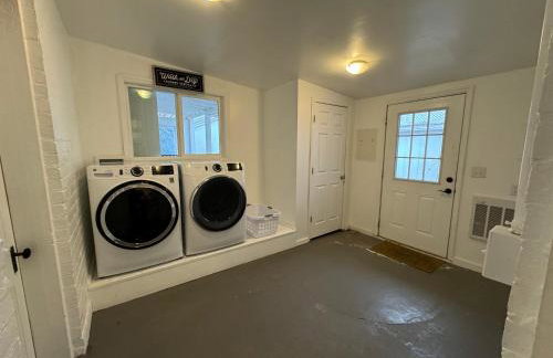 Beautiful Bungalow on Main - Foto 23