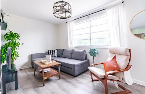 Jungle House Columbus Short North Downtown Free Parking - Steps to Convention Center & Nationwide Arena - 1BR Luxury Home - Sleeps 6 - Over 5,800 Five Star Stays - Foto 14