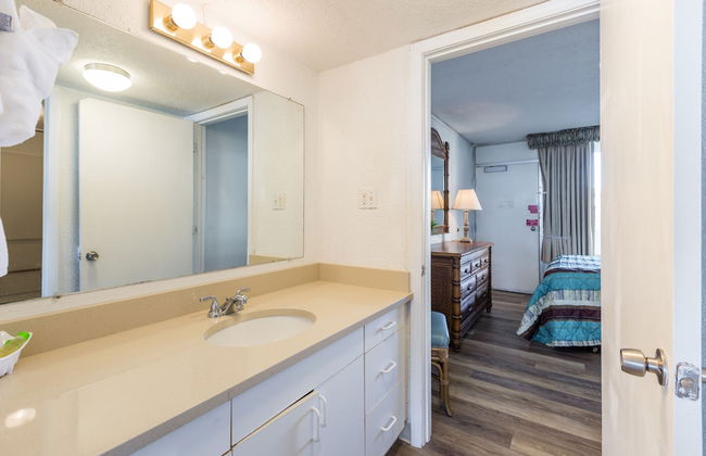 Beach Club at Montego Inn - Photo 55