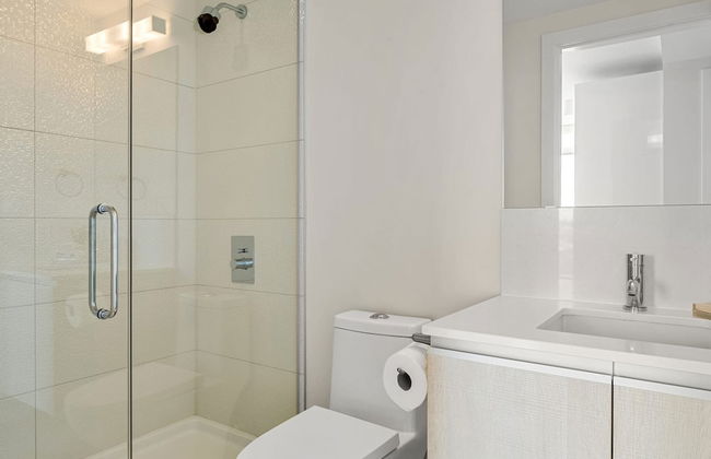 By Stampede Free Parking Banff Pass Wine More - Photo 18