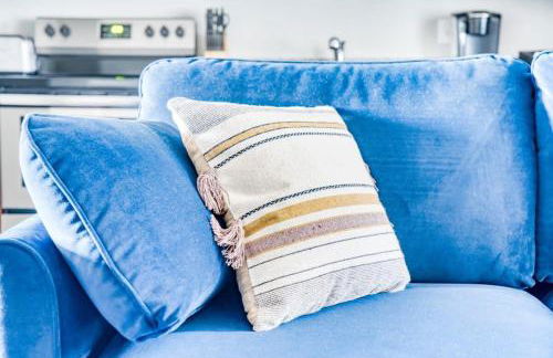 CozySuites Music Row Charming 1BR free parking! 04 - Foto 3