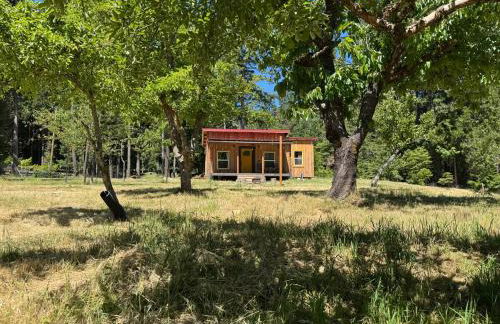 Romantic Cottage with Sauna and Cold Plunge - Foto 9