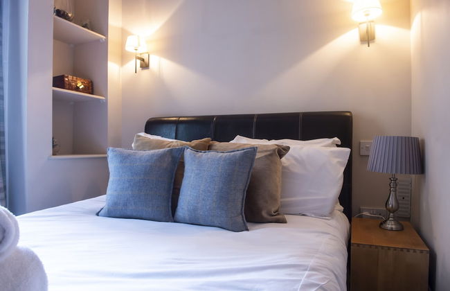 St Stephen Street Apartment - Photo 2