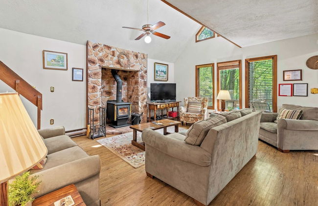 Hygge Home by Avantstay Deck for Outdoor Living, Fire Pit, Game Table - Photo 1