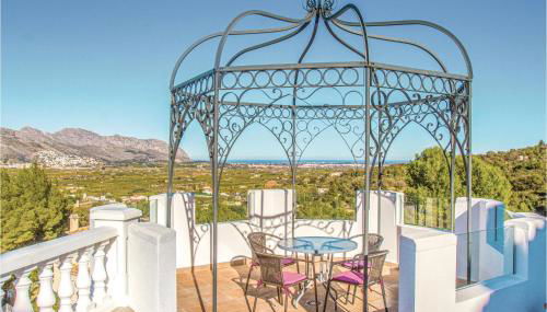 Three-Bedroom Apartment In Trullent - Photo 5