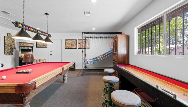 Fox & Swan Chalet - Beautiful ranch style home with Hot Tub and a Game Room with Arcade Games! - Foto 2, Imagen principal