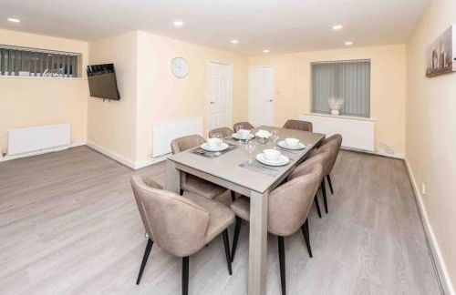 Beautiful, Peaceful, 5 Bedroom home with Hot Tub! - Foto 61