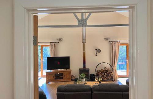 Perfect Tranquil Holiday Home Old Forge Pumphouse - Pass the Keys - Photo 10