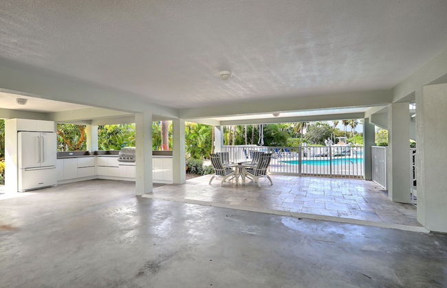 Waterfront Luxury Home With Pool And Boat Dock 3 Bedroom Home by RedAwning - Foto 42