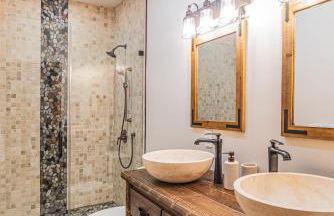 Modern Barn with Hot Tub, Game Room & Sleeps 14 - Foto 2