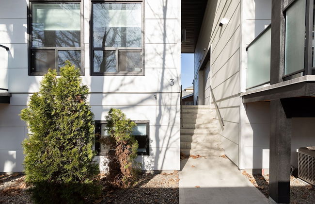 DT 3-lvl Townhouse w Rooftop Patio - Photo 54