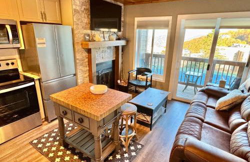 The Sugar Suite - Renovated with a View! Ski IN-OUT! Heated POOL, Hot tub, sauna, gym, AC, EV, adjustable bed - Foto 4