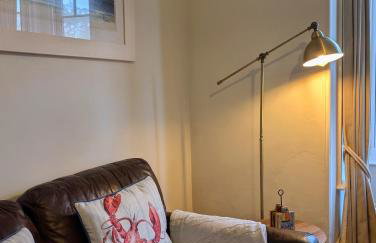 MIDSHIPS A HOLIDAY HOME IN DARTMOUTH SLEEPS UPTO 6 PEOPLE ,PET FRIENDLY , 10 MINUTES WALK TO Town CENTRE WITH PARKING included - Foto 6