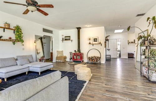 Nature Art Retreat on Breckenridge Creek with Pond! - Foto 7