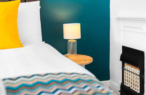 3 Bedroom House - Garden - Parking - Interior Designed - Netflix - Wifi - 52H - Foto 43