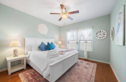 Stunning bayfront home with spacious deck and incredible Galveston Bay views - Foto 32