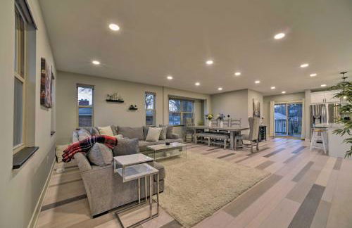 Sunny Clawson Home with Yard - Walk to Main St! - Foto 1