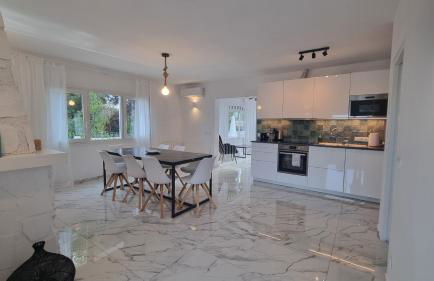 Meerblick Villa mit Terrasse, Pool und kostenlosen WLAN neu renoviert - Foto 12