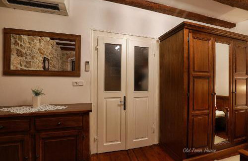 Old town house - Photo 20
