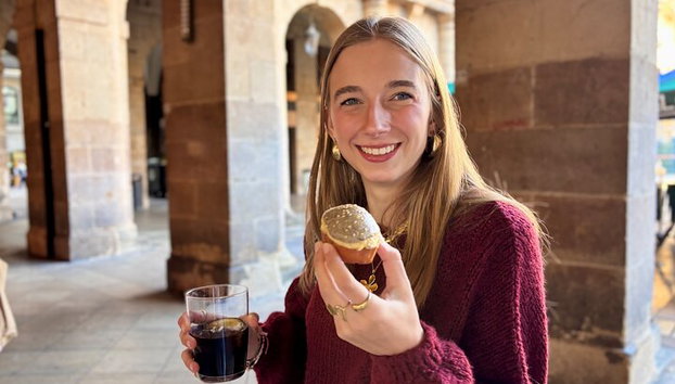 Excursión en grupo pequeño a Bilbao con tapas y cata de vinos - Foto 2