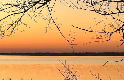 Waterfront Designer Retreat! Stunning Sunsets! Less than 5 minutes to the beach! - Foto 4