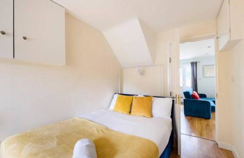 Overbury Lodge, Birmingham with FREE Parking - Photo 25