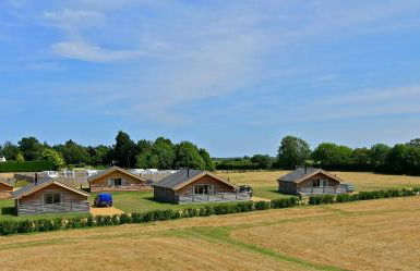 Fields End Lodges - Photo 5