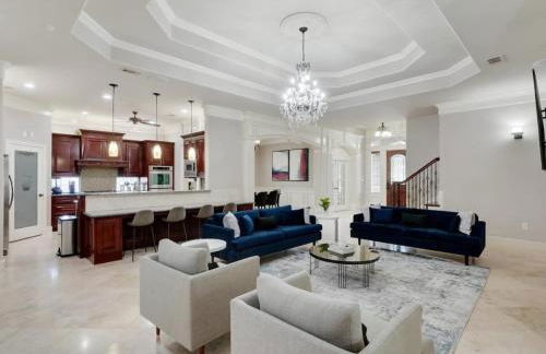 Luxury4000sqft Hot Tub Games Cinema FTWorth ATTST - Photo 6