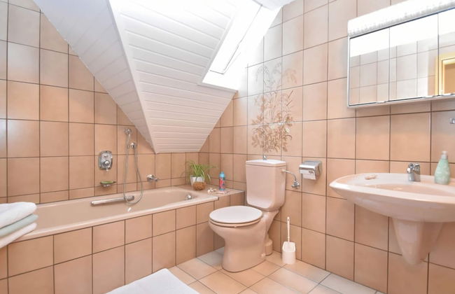 Holiday Home With Garden in Weissenbrunn - Foto 17