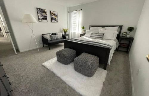 New,and Modern Home close to the strip - Foto 10