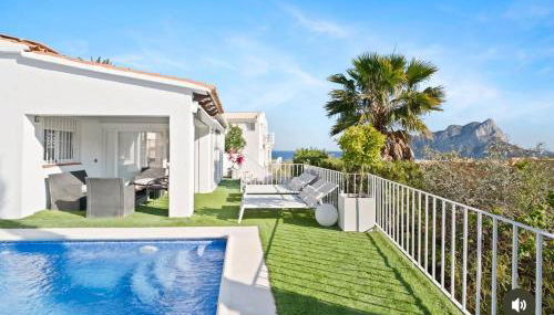 Espectacular villa junto a la playa, piscina privada y vistas al mar - Foto 3